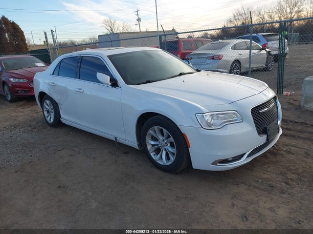 2015 CHRYSLER 300 2C3CCAAG3FH769400