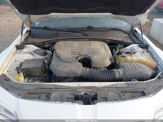 2015 CHRYSLER 300 2C3CCAAG3FH769400 Photo 9