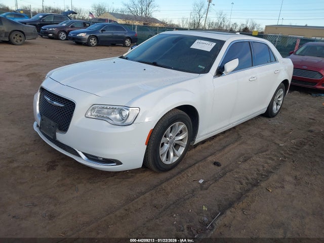 2015 CHRYSLER 300 2C3CCAAG3FH769400 Photo 1