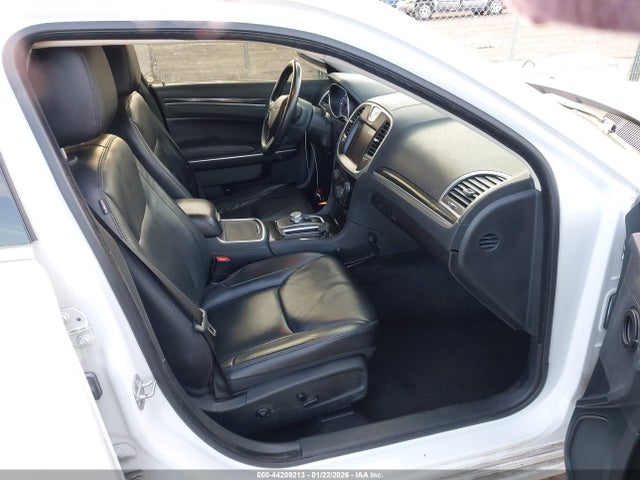 2015 CHRYSLER 300 2C3CCAAG3FH769400 Photo 4