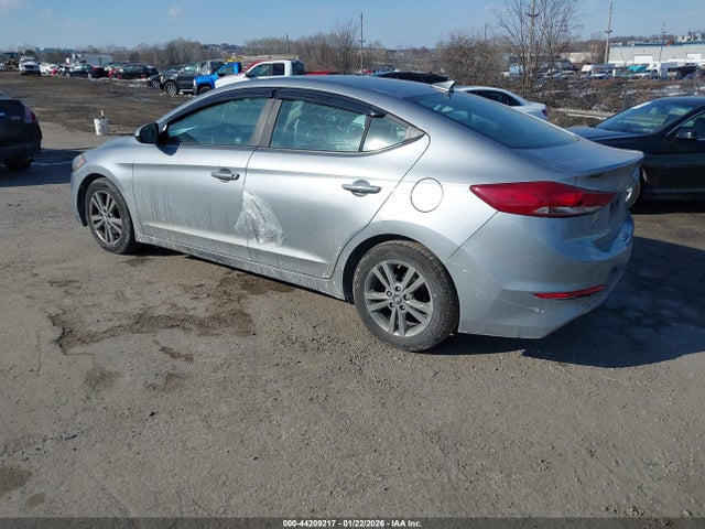 Hyundai ELANTRA SE 2017 5NPD84LF2HH099548 Image 3