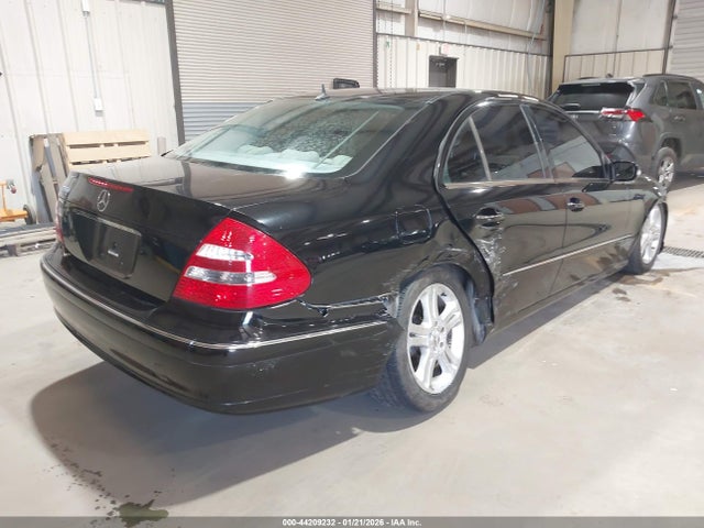 44209232 :رقم المزاد ، WDBUF70J65A666183 vin ، 2005 Mercedes-benz E 500 مزاد بيع
