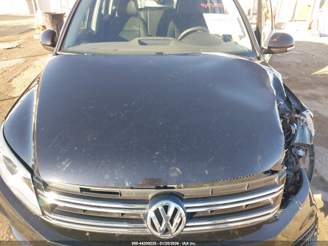 WVGAV7AX4GW542778 Volkswagen TIGUAN S