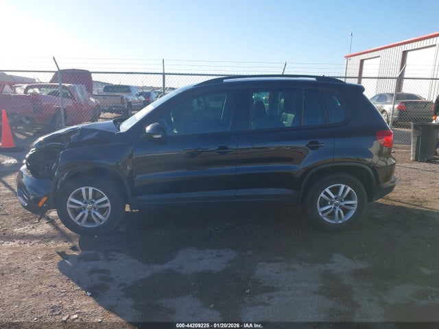 WVGAV7AX4GW542778 Volkswagen TIGUAN S