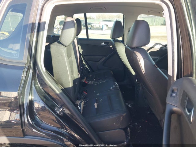WVGAV7AX4GW542778 Volkswagen TIGUAN S