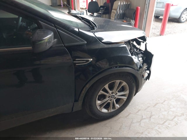 1FMCU0G91HUA24037 Ford ESCAPE SE