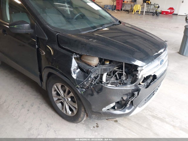 1FMCU0G91HUA24037 Ford ESCAPE SE