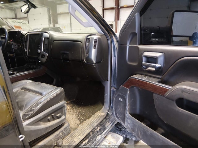 44209235 :رقم المزاد ، 1GT12ZE83FF172031 vin ، 2015 Gmc Sierra 2500hd Slt مزاد بيع