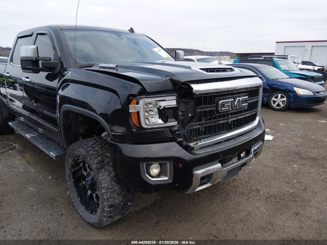 44209235 :رقم المزاد ، 1GT12ZE83FF172031 vin ، 2015 Gmc Sierra 2500hd Slt مزاد بيع