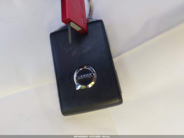 2024 VOLVO XC40 YV4L12UE8R2314411 Photo 10