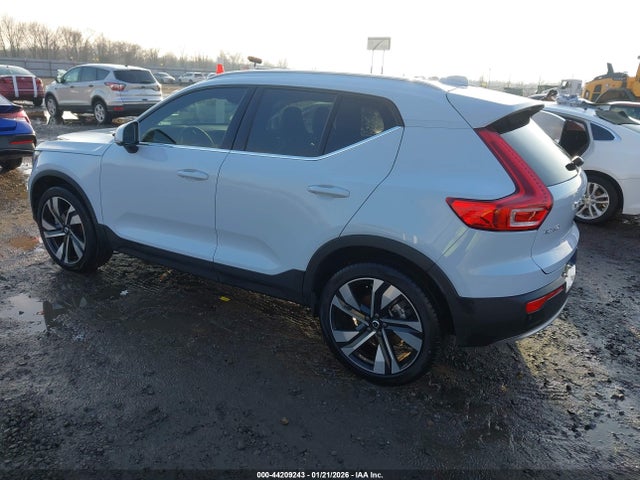 2024 VOLVO XC40 YV4L12UE8R2314411 Photo 2
