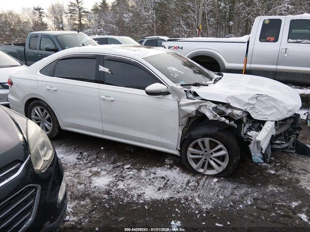 Aukcja sprzedaży 2020 Volkswagen Passat 2.0t Se, vin: 1VWWA7A35LC023590, numer aukcji: 44209253