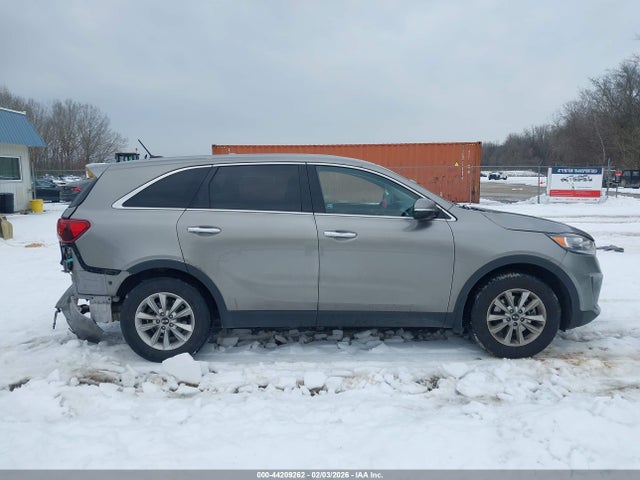 Продажа на аукционе авто 2019 Kia Sorento 2.4l Lx, vin: 5XYPG4A32KG542692, номер лота: 44209262