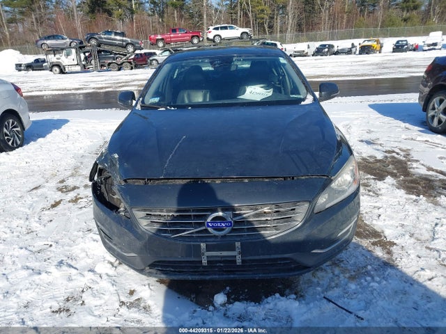 YV126MFK4F1337856 Volvo S60 T5 Premier