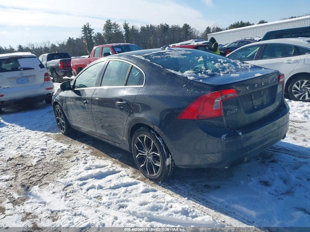 YV126MFK4F1337856 Volvo S60 T5 Premier