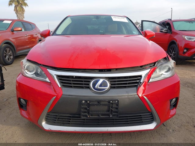 JTHKD5BH4E2182924 Lexus CT 200H