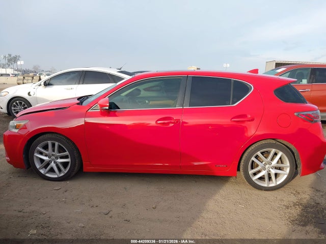 JTHKD5BH4E2182924 Lexus CT 200H