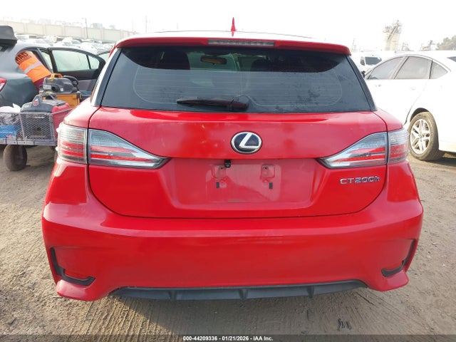JTHKD5BH4E2182924 Lexus CT 200H
