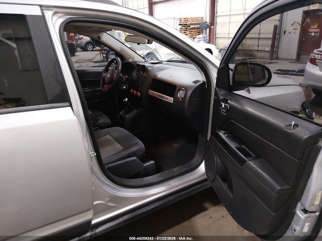 Jeep Compass Sport 2014 1C4NJDBBXED588143 Image 5