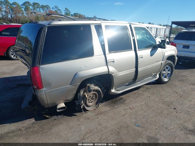 Продаж на аукціоні авто 2000 Cadillac Escalade Standard, vin: 1GYEK63R1YR203185, номер лоту: 44209388