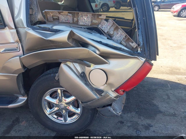 Продаж на аукціоні авто 2000 Cadillac Escalade Standard, vin: 1GYEK63R1YR203185, номер лоту: 44209388