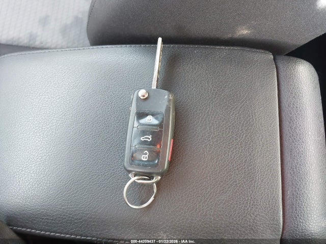 3VW167AJ9HM340434 Volkswagen Jetta 1.4t S