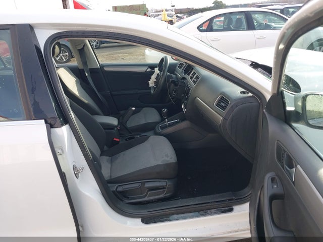 3VW167AJ9HM340434 Volkswagen Jetta 1.4t S
