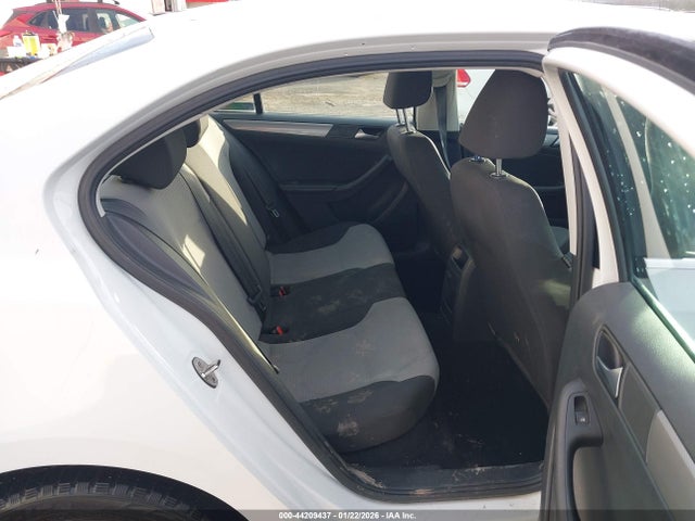 3VW167AJ9HM340434 Volkswagen Jetta 1.4t S
