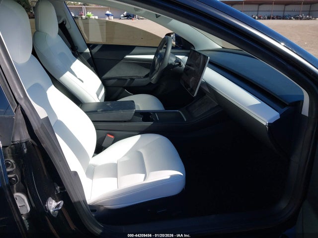 Tesla Model 3 Rear-wheel Drive 2022 5YJ3E1EA7NF134096 Image 5