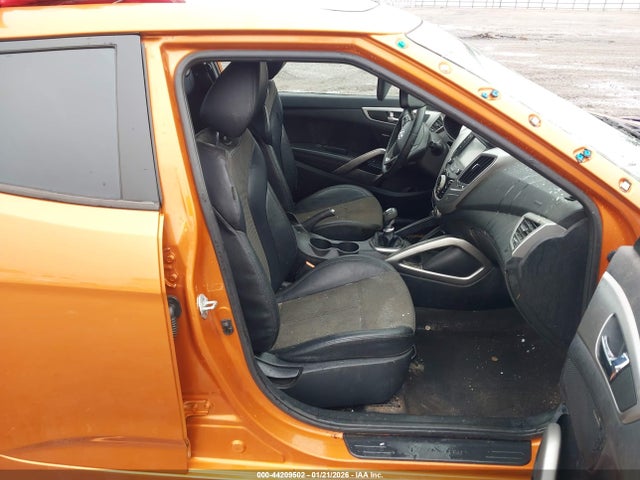 2016 HYUNDAI VELOSTER KMHTC6AD1GU260611 Photo 4