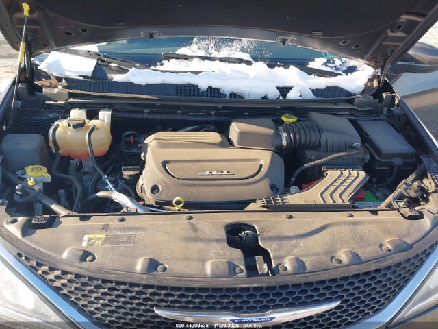 Chrysler Pacifica Touring L 2018 2C4RC1BG8JR352636 Image 10
