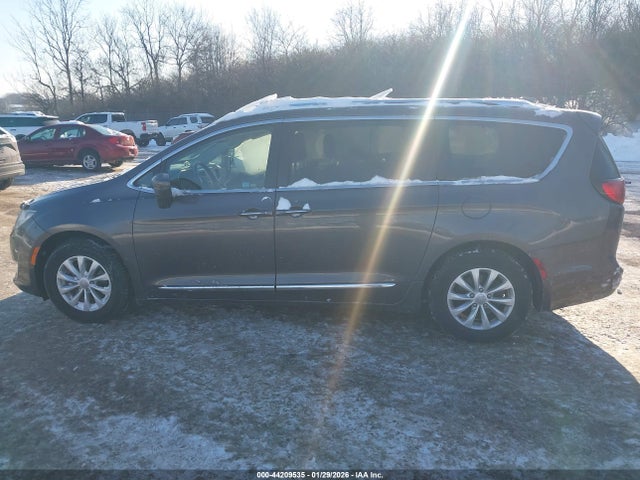 Chrysler Pacifica Touring L 2018 2C4RC1BG8JR352636 Image 15