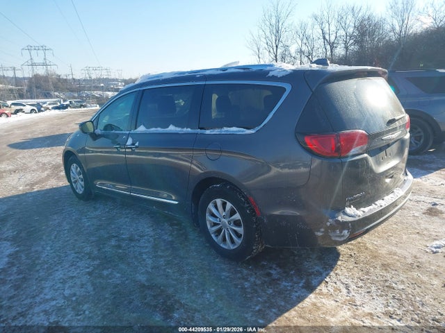 Chrysler Pacifica Touring L 2018 2C4RC1BG8JR352636 Image 3
