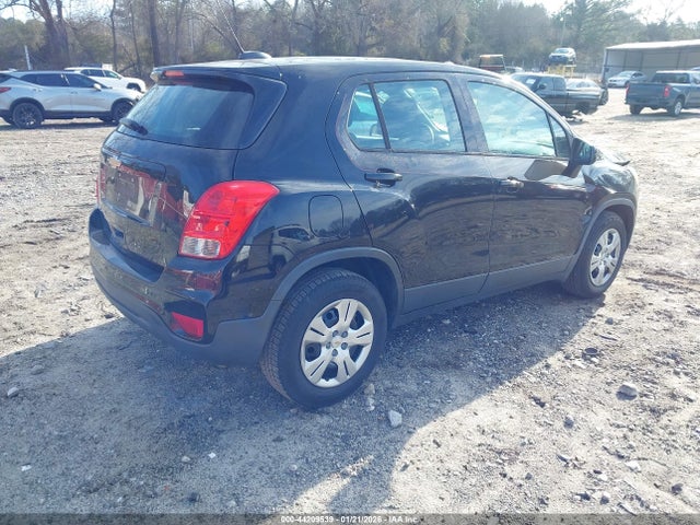 3GNCJKSB7HL184699 Chevrolet TRAX LS