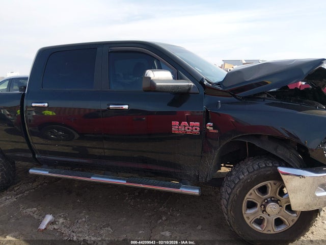 3C6UR5DL0HG694499 RAM 2500 Big Horn 4x4 6&#039;4 Box
