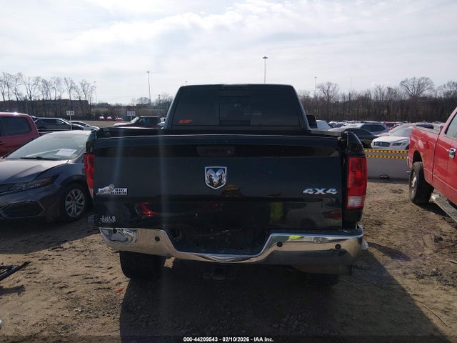 3C6UR5DL0HG694499 RAM 2500 Big Horn 4x4 6&#039;4 Box