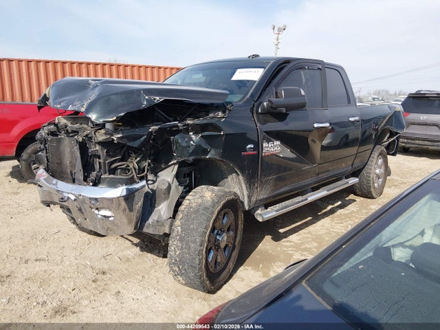 3C6UR5DL0HG694499 RAM 2500 Big Horn 4x4 6&#039;4 Box
