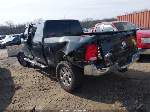 3C6UR5DL0HG694499 RAM 2500 Big Horn 4x4 6&#039;4 Box