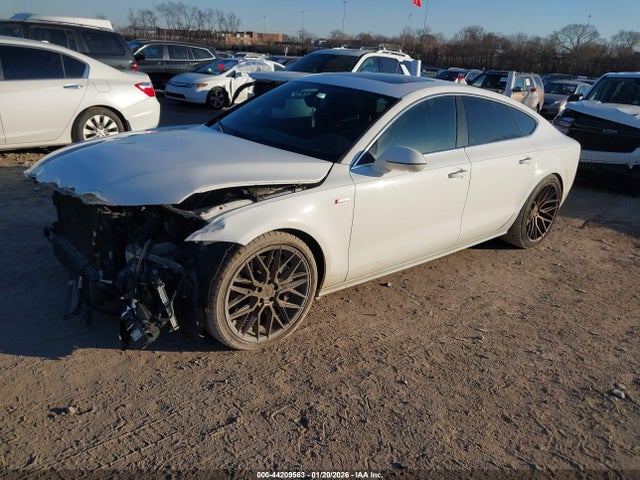 2013 AUDI A7 WAUYGAFC4DN150169 Photo 1