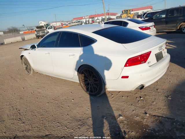 2013 AUDI A7 WAUYGAFC4DN150169 Photo 2