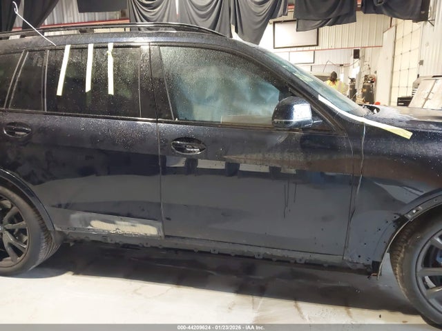 44209624 :رقم المزاد ، 5UX23EM06R9U74159 vin ، 2024 Bmw X7 Xdrive40i مزاد بيع
