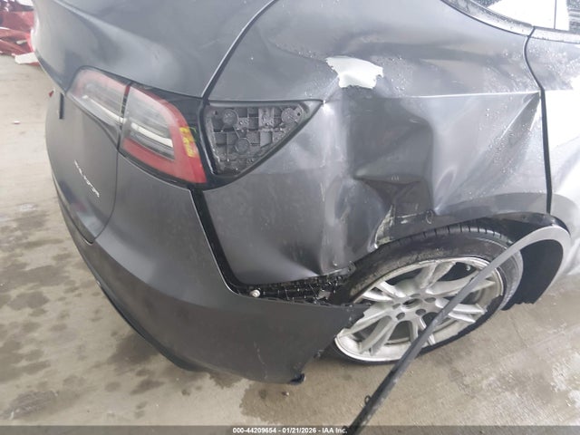 7SAYGDEE6PA040329 Tesla Model Y Awd/long Range Dual Motor All-wheel Drive