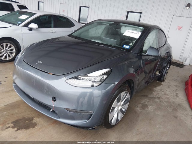 2023 TESLA MODEL Y 7SAYGDEE6PA040329 Photo 1