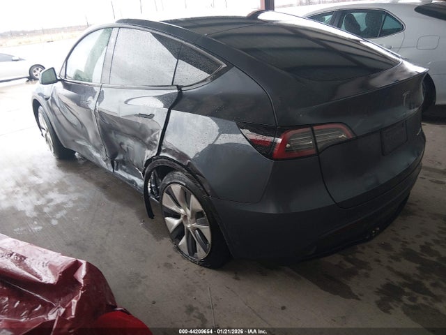 2023 TESLA MODEL Y 7SAYGDEE6PA040329 Photo 2