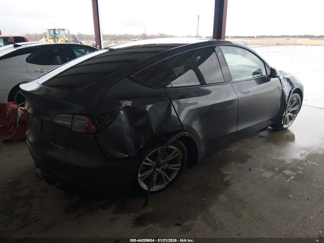 2023 TESLA MODEL Y 7SAYGDEE6PA040329 Photo 3