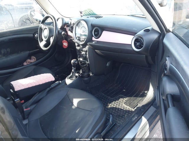 2013 MINI CLUBMAN WMWZF3C56DT491612 Photo 4