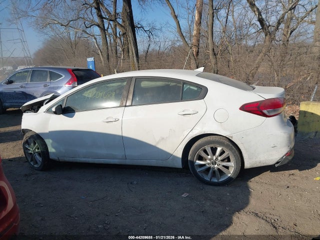 44209688 :رقم المزاد ، 3KPFK4A77JE229100 vin ، 2018 Kia Forte Lx مزاد بيع