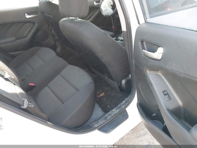 44209688 :رقم المزاد ، 3KPFK4A77JE229100 vin ، 2018 Kia Forte Lx مزاد بيع