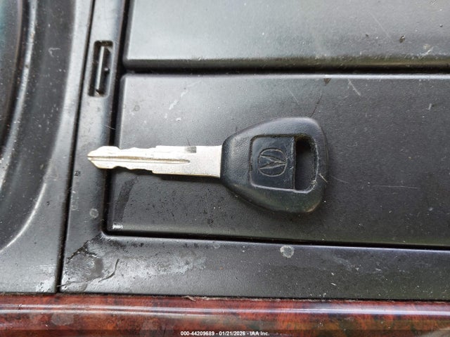Продажа на аукционе авто 2001 Acura Tl 3.2, vin: 19UUA56661A013274, номер лота: 44209689