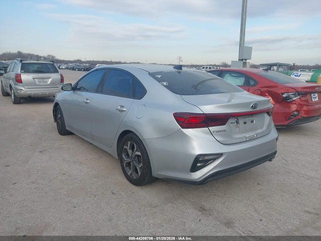 3KPF24AD3KE057042 KIA Forte Lxs
